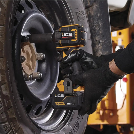 JCB Professional Набір: ударний гайковерт 350 Нм, ударний гайковерт 620 Нм, шприц для змащування 700 Бар, 18В, 2x мастило, 1x 4,0 Агод, 2x 5,0 Агод, подвійний зарядний пристрій, сумка