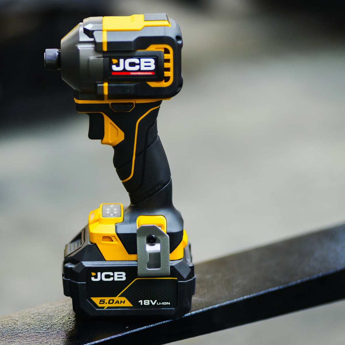 Wiertarko-wkrętarka akumulatorowa z udarem JCB 18PKIT-3 160Nm – wiertarko wkrętarka z udarem bezszczotkowa