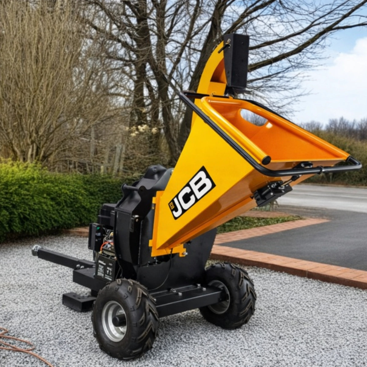 Rębak spalinowy do gałęzi JCB CH150120PEP24 15 KM – rebak do drewna ciagnikowy