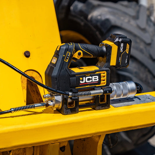 JCB Professional Набір: акумуляторний ударний гайковерт 350 Нм + шприц для змащення 700 бар 18 В, 2x 5 Ач, зарядний пристрій 4,5 А