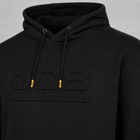 Zbliżenie na wypukłe logo JCB Workwear 3D na bluzie czarnej z kapturem